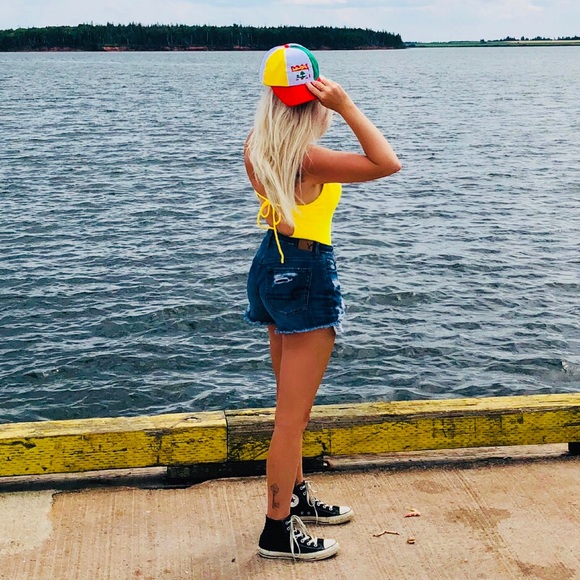 Meet your Posher, Kendra - Picture 5 of 5